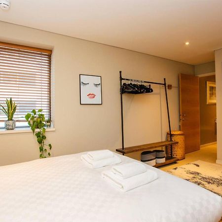 Modern 3 Bedroom Apartment In Paddington ロンドン エクステリア 写真